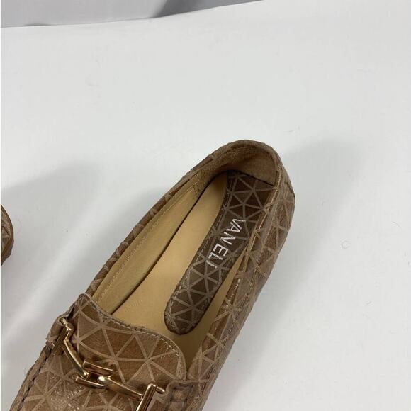 Vaneli Loafers Geometric Triangle Pattern With Gold Clasp buckle Size 6 - Picture 4 of 6